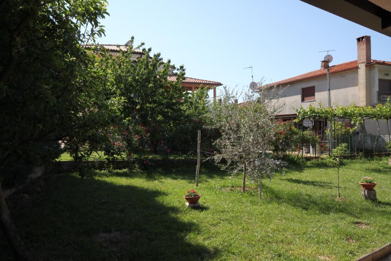 Apartments With A Parking Space Umag - 7666 Exterior photo